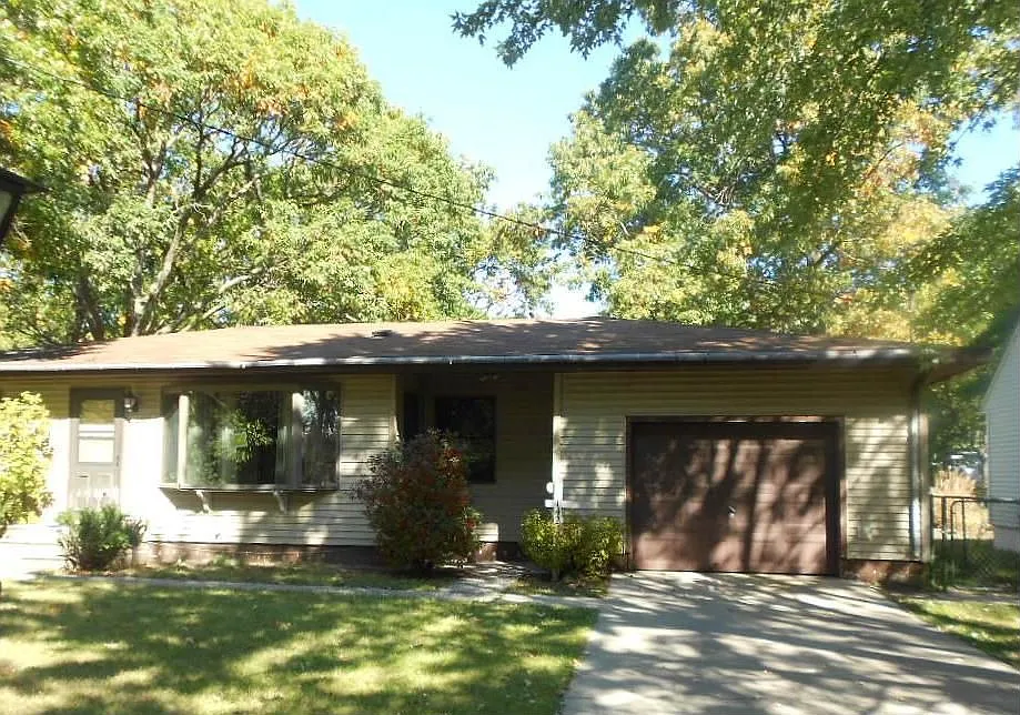 1420 Sunbury Ave photo 1