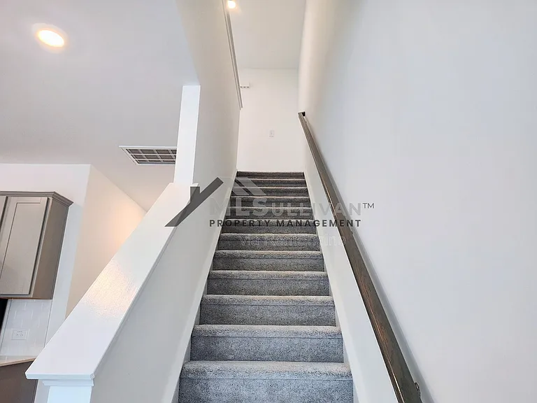 875 Pilot St — Photo 10