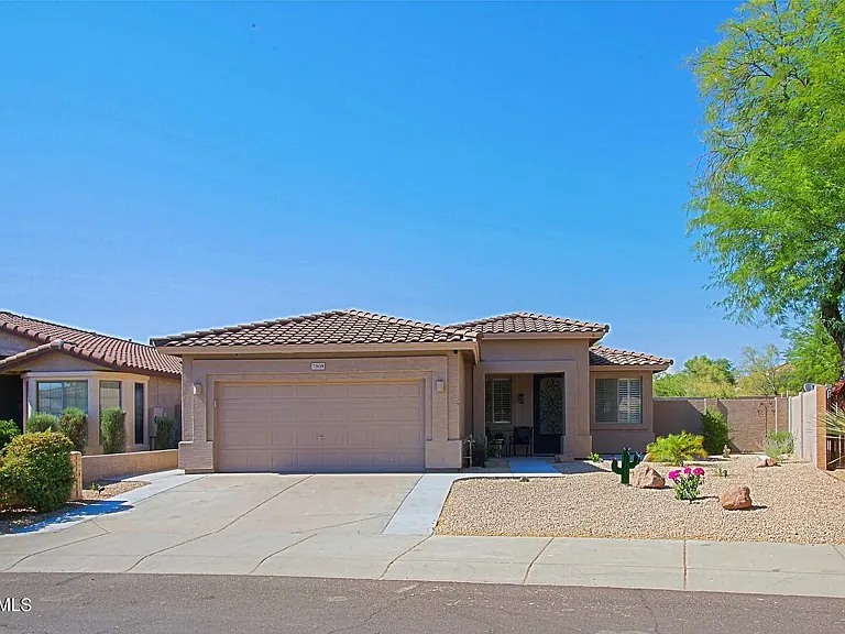 7308 E Whispering Wind Dr — Photo 2