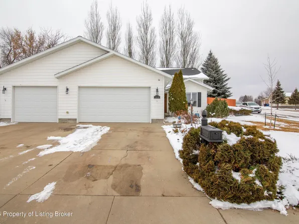 1085 Gum Ave, Dickinson, ND 58601
