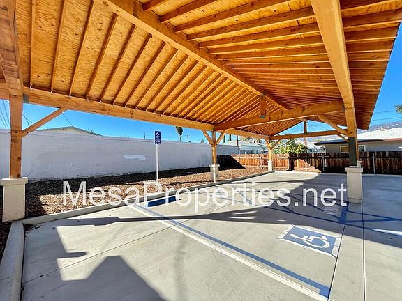 3rd image of 2308 N Leroy St