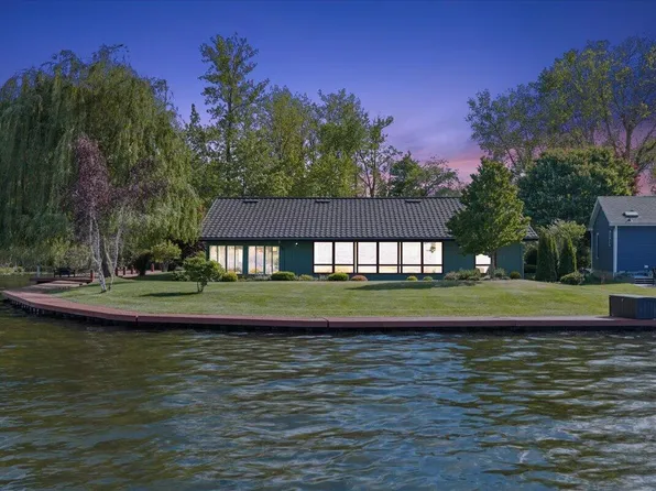 4335 Harmony Dr, Shelbyville, MI 49344