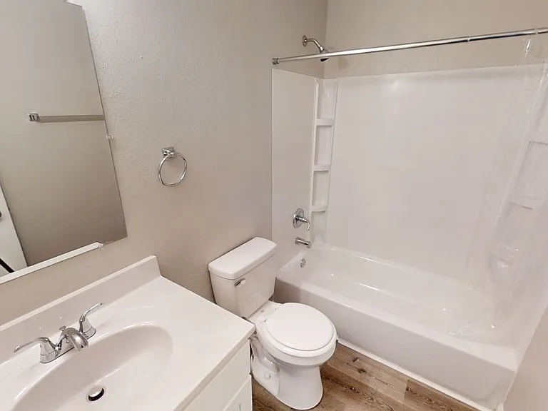 1321 SW Polk St — Photo 13