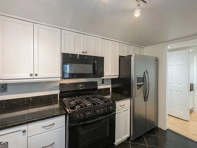 9070 Cobbler Ct — Photo 7