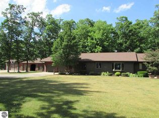 6048 N Caris Rd, Vestaburg, MI 48891