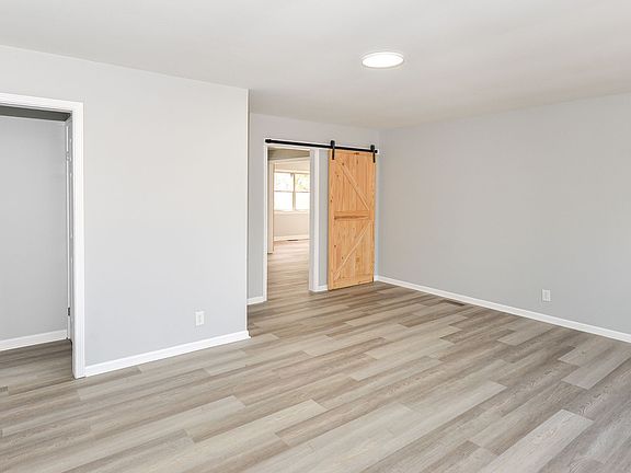 3rd image of 1005 Birnam Woods Trl