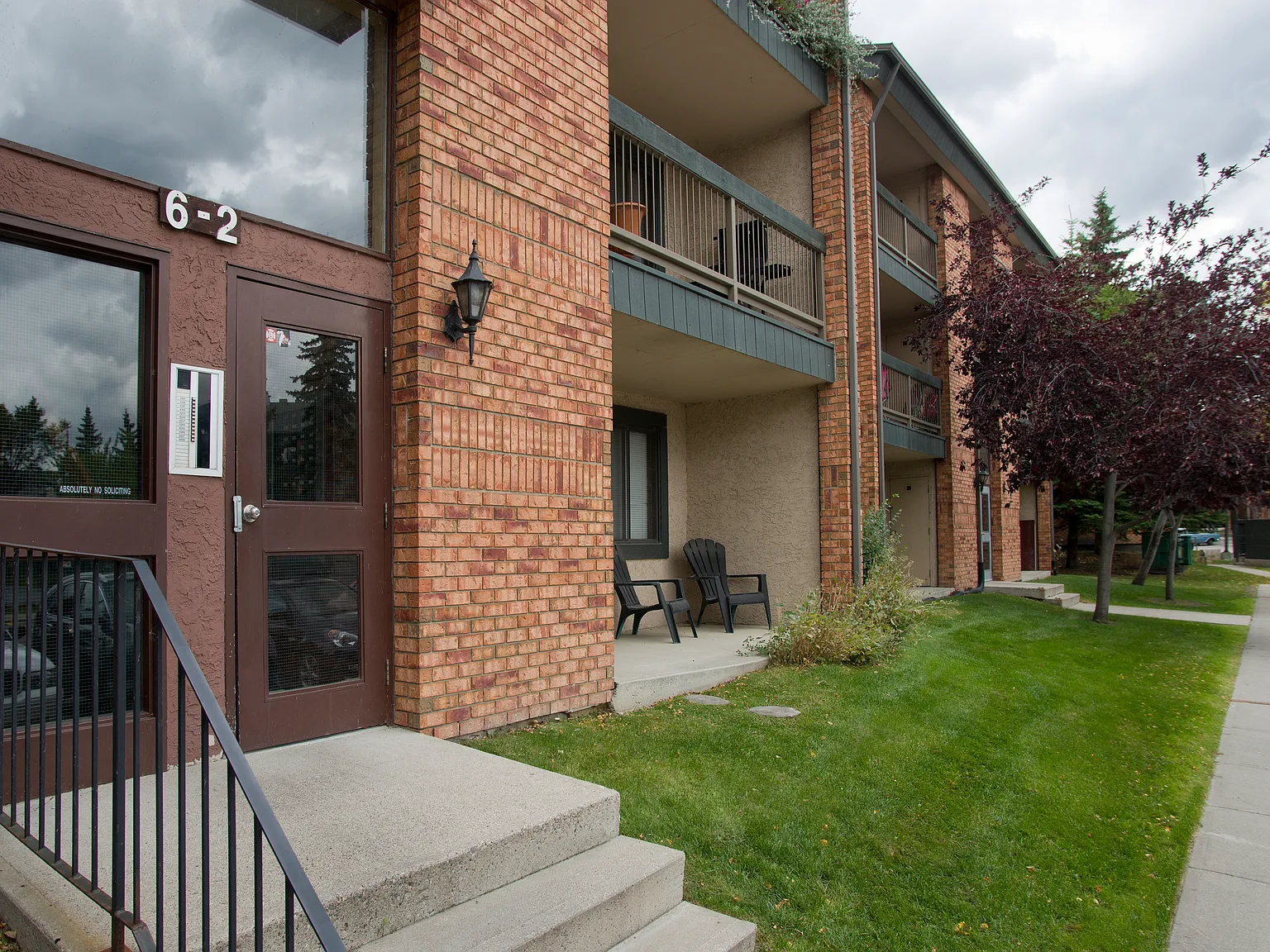 Meadowbrook Apartments — Photo 2