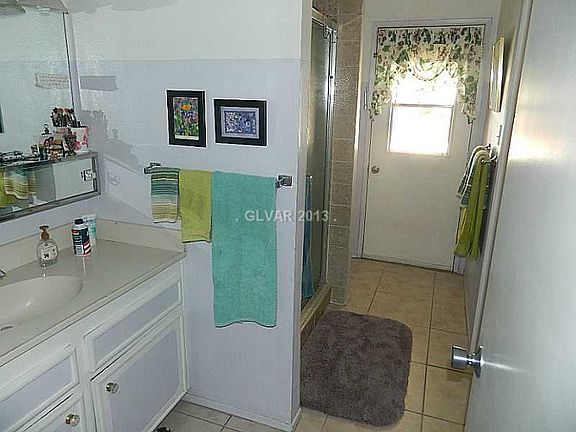 5th image of 720 Bloomingfield Ln