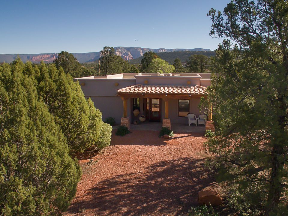 2nd image of 360 Arroyo Pinon Dr