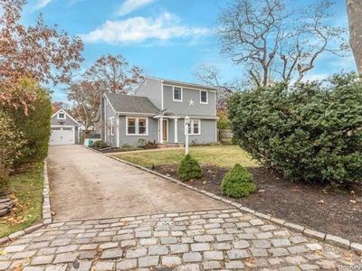 11 Memorial Boulevard, East Moriches, NY, 11940