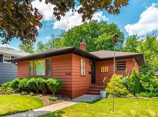 4620 Prospect Ave, Downers Grove, IL 60515