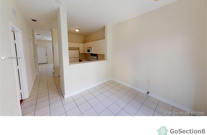 2nd image of 1661 SE 28th St Unit 103