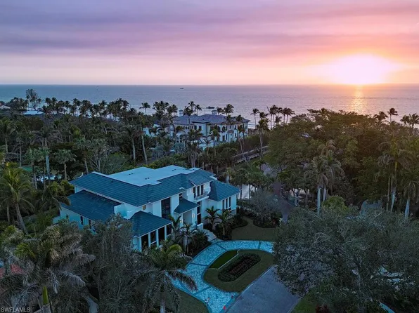 2060 Gordon DR, NAPLES, FL 34102