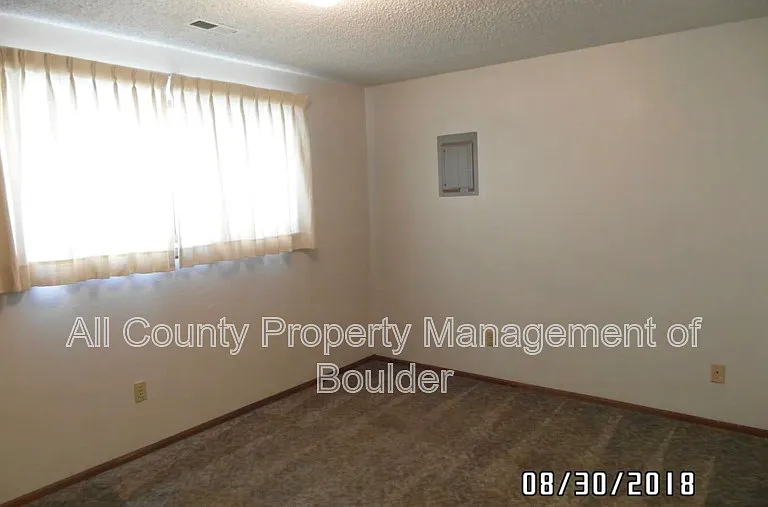 1611 Warren Ave #1 — Photo 7