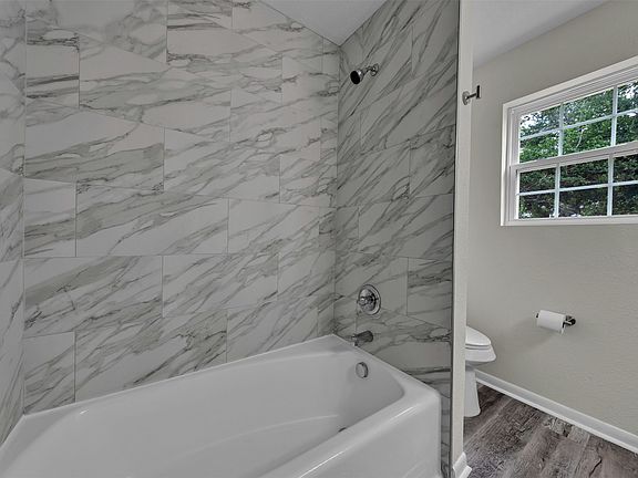 2nd image of 508 SE 25th Ave