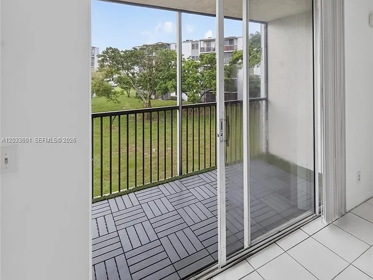 8750 N Sherman Cir #305 — Photo 54