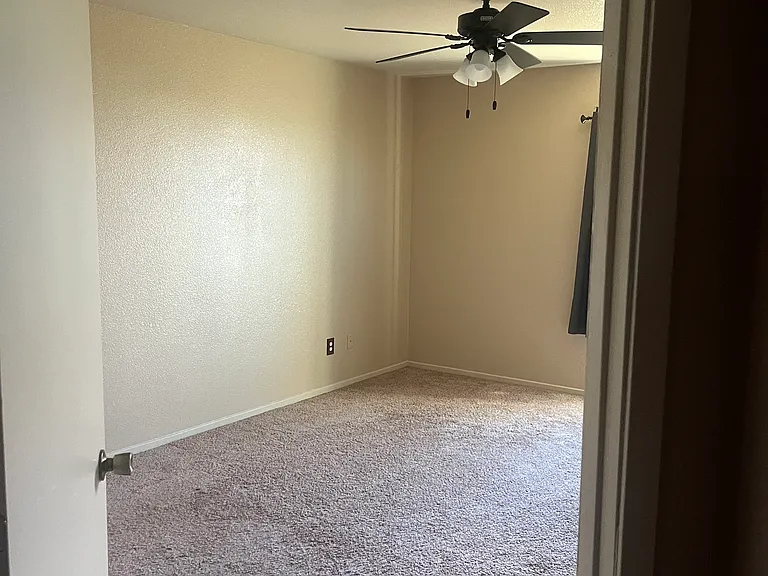 6047 Dresden Way — Photo 2