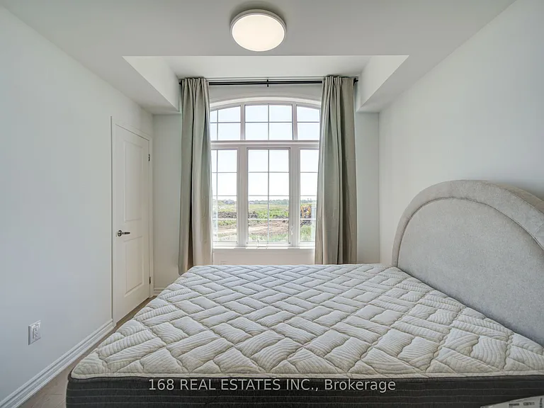 44 Azure Dr — Photo 41