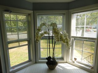 1005 W Shore Rd, Warwick, RI 02889