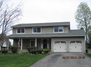 7 Shaker Ct, New Windsor, NY 12553