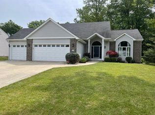 5433 Bear Creek Pass, Auburn, IN 46706