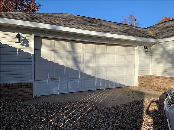 3rd image of 1273 N Tradition Ave