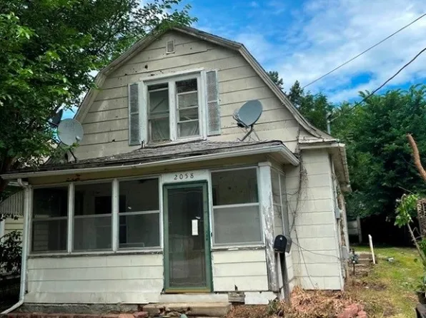 2058 E Grand Ave, Des Moines, IA 50317