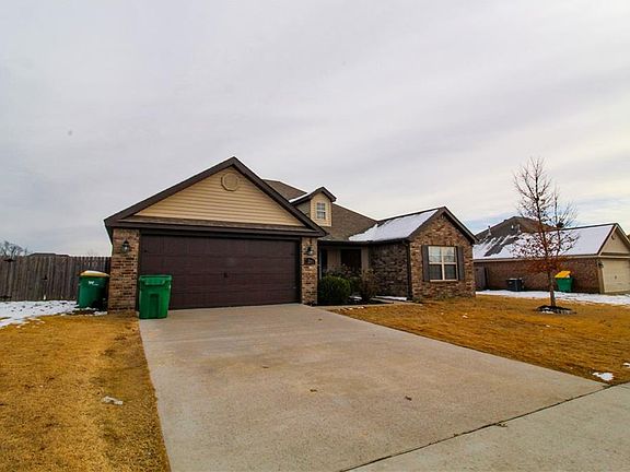 3rd image of 1270 Lariat Dr