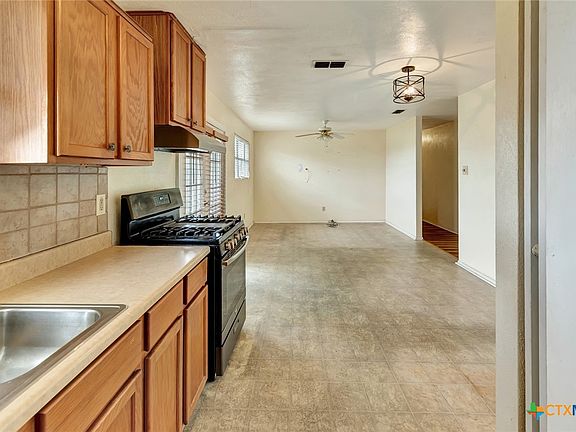 3rd image of 1907 Pleasant Green Dr