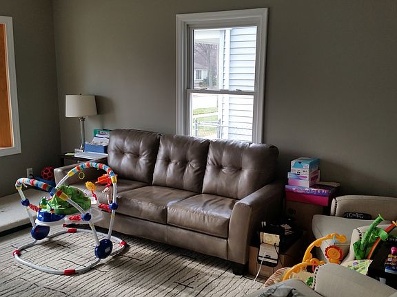 4th image of 464 Highland Ave