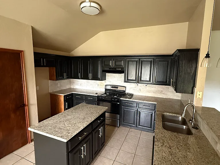 2021 Cedar Meadow Ln — Photo 13