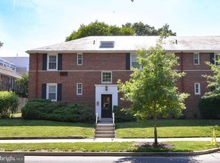 Arlington Oaks Condo, Arlington, VA 22203