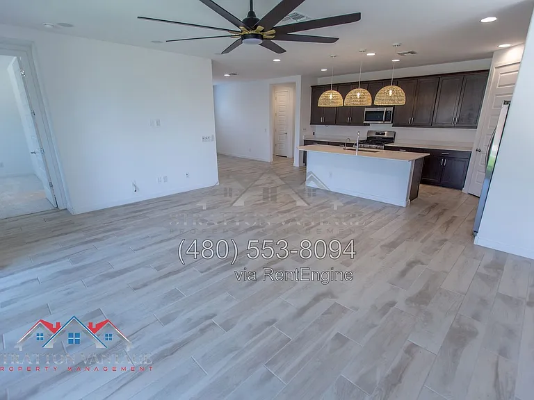 4204 E Enmark Dr — Photo 28