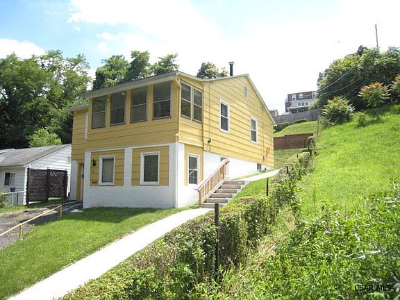 3rd image of 318 Braddock St