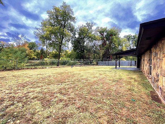 2nd image of 3009 Big Oak Dr
