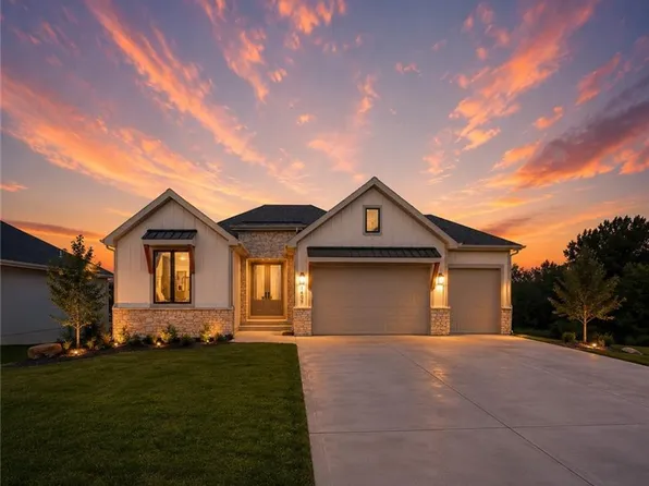 1408 Larkspur Pl, Raymore, MO 64083