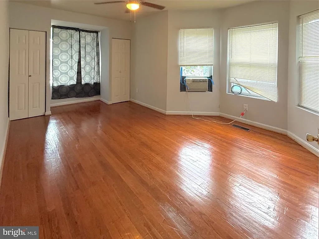 1 bed, 1.0 bath, 845 sqft, $1,450 — Photo 3