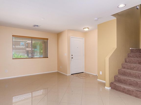 3rd image of 10332 W Gross Ave