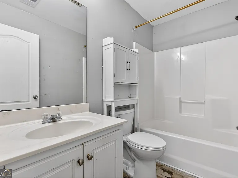 1136 Mason Lee Ave — Photo 24