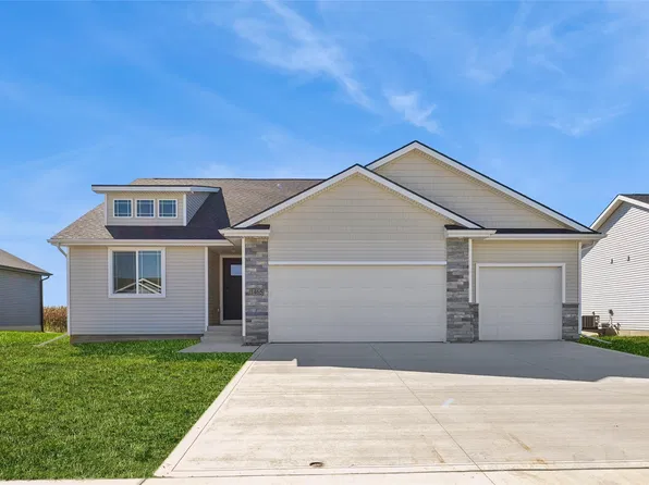 1465 Cedar St, Waukee, IA 50263