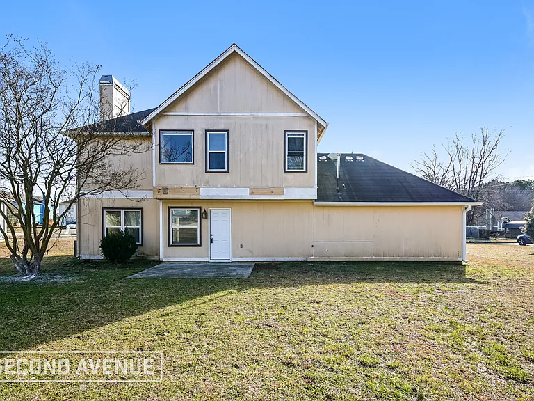 461 Camp Hill Ln — Photo 18