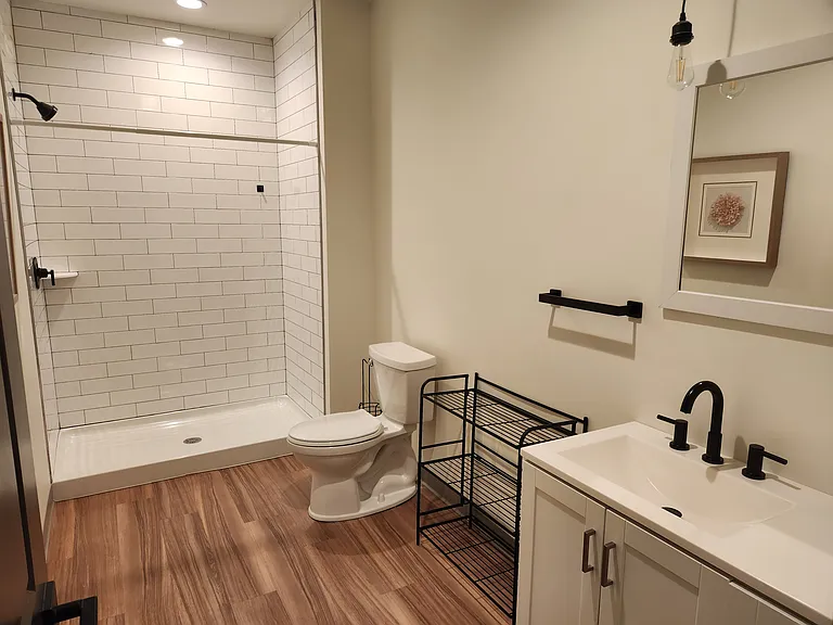 303 Congress Ave #5 — Photo 7