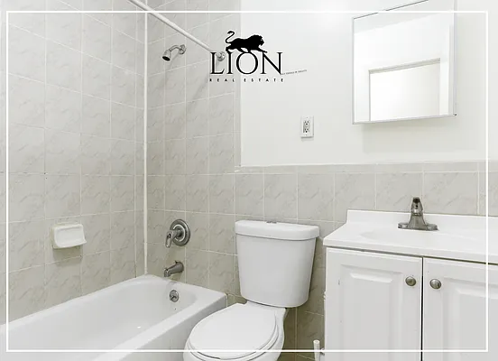 Rented by The Lion Real Estate | media 8