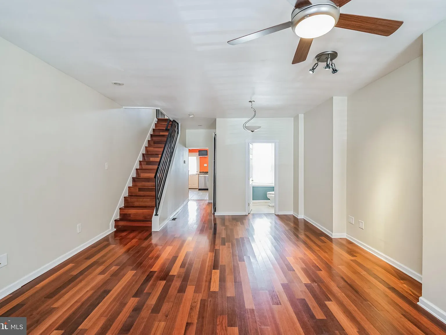 3 bed, 2.5 bath, 1920 sqft, $2,750 — Photo 4