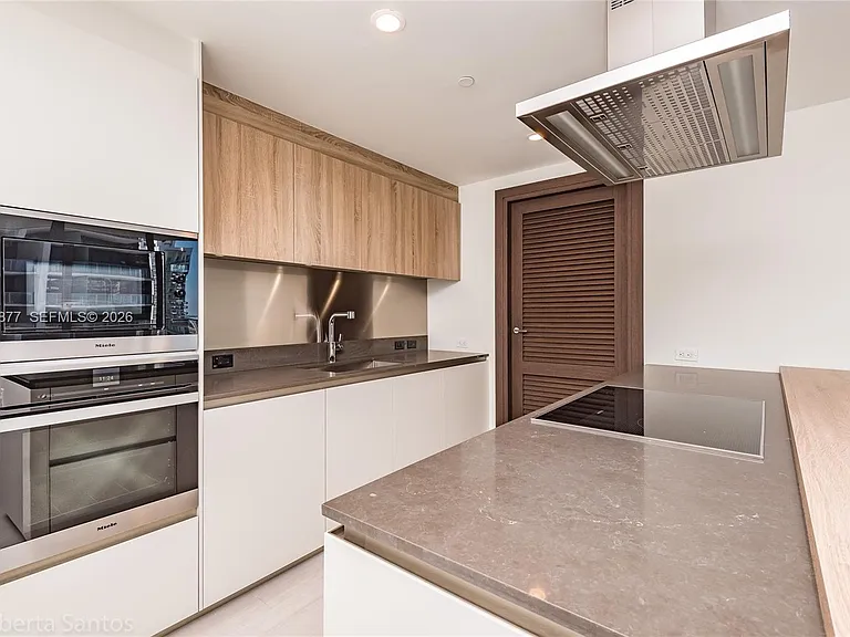 1000 Brickell Plz #4509 — Photo 49