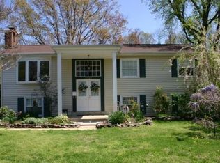 14103 Mathews Dr, Woodbridge, VA 22191