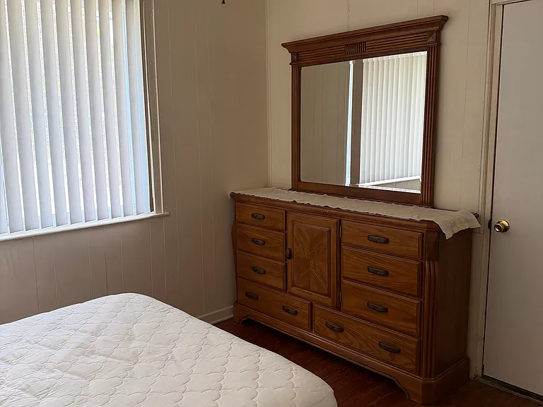 501 Frances Ter #D — Photo 22
