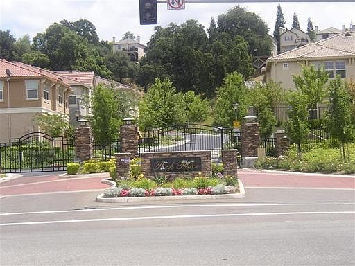 1st image of 1102 Saint James Way