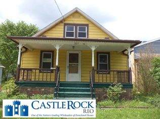 382 S Van Buren Ave, Barberton, OH 44203