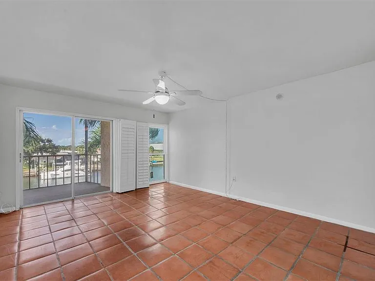 4900 38th Way S #302 — Photo 10